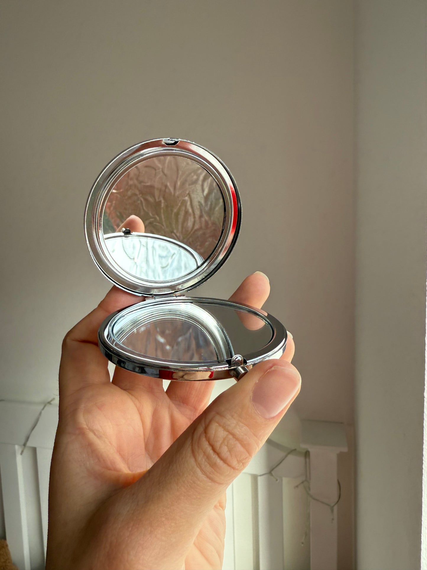 Summer fruits compact mirror. Round. Silver.