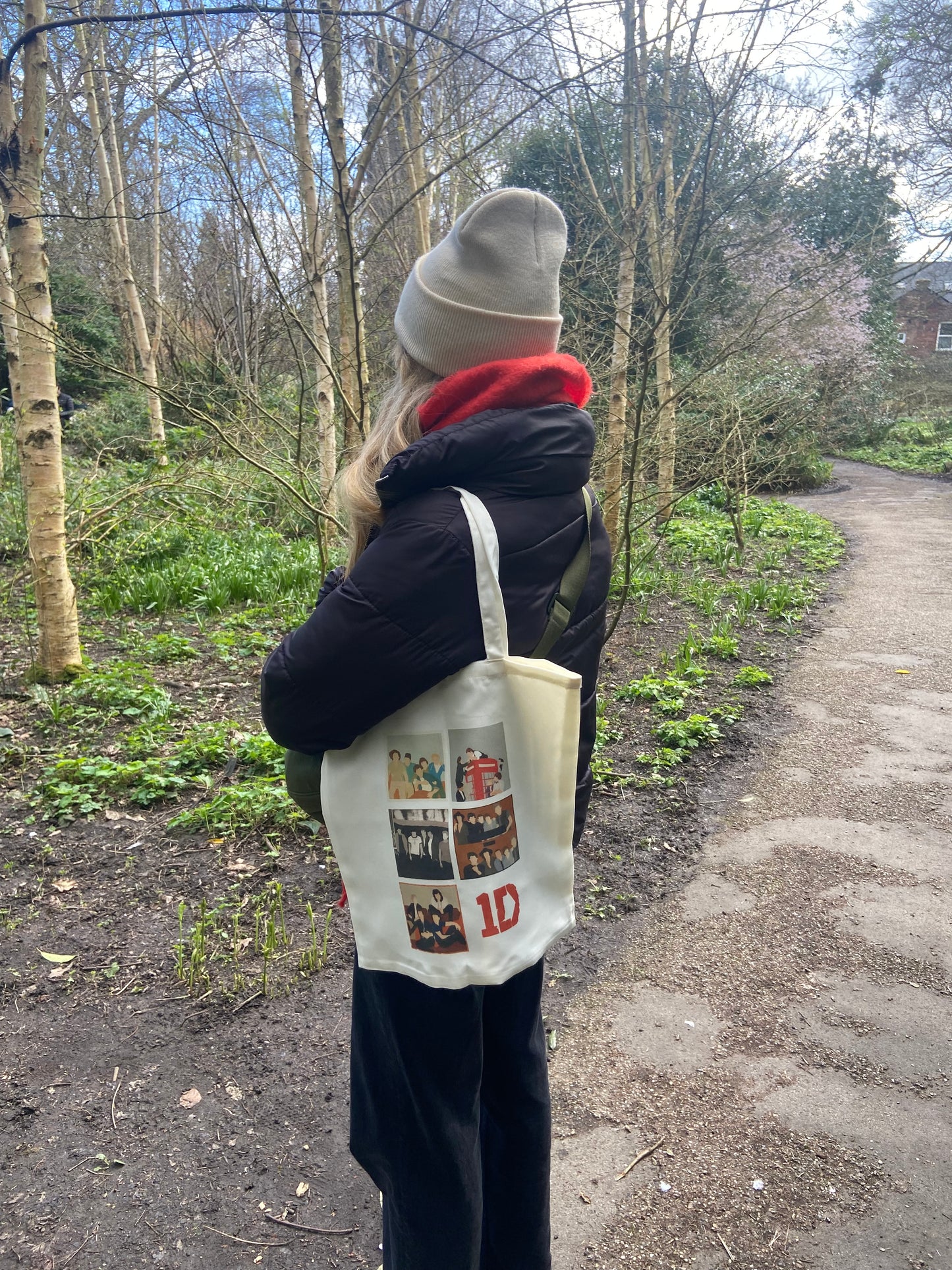 1D album tote bag. Cream