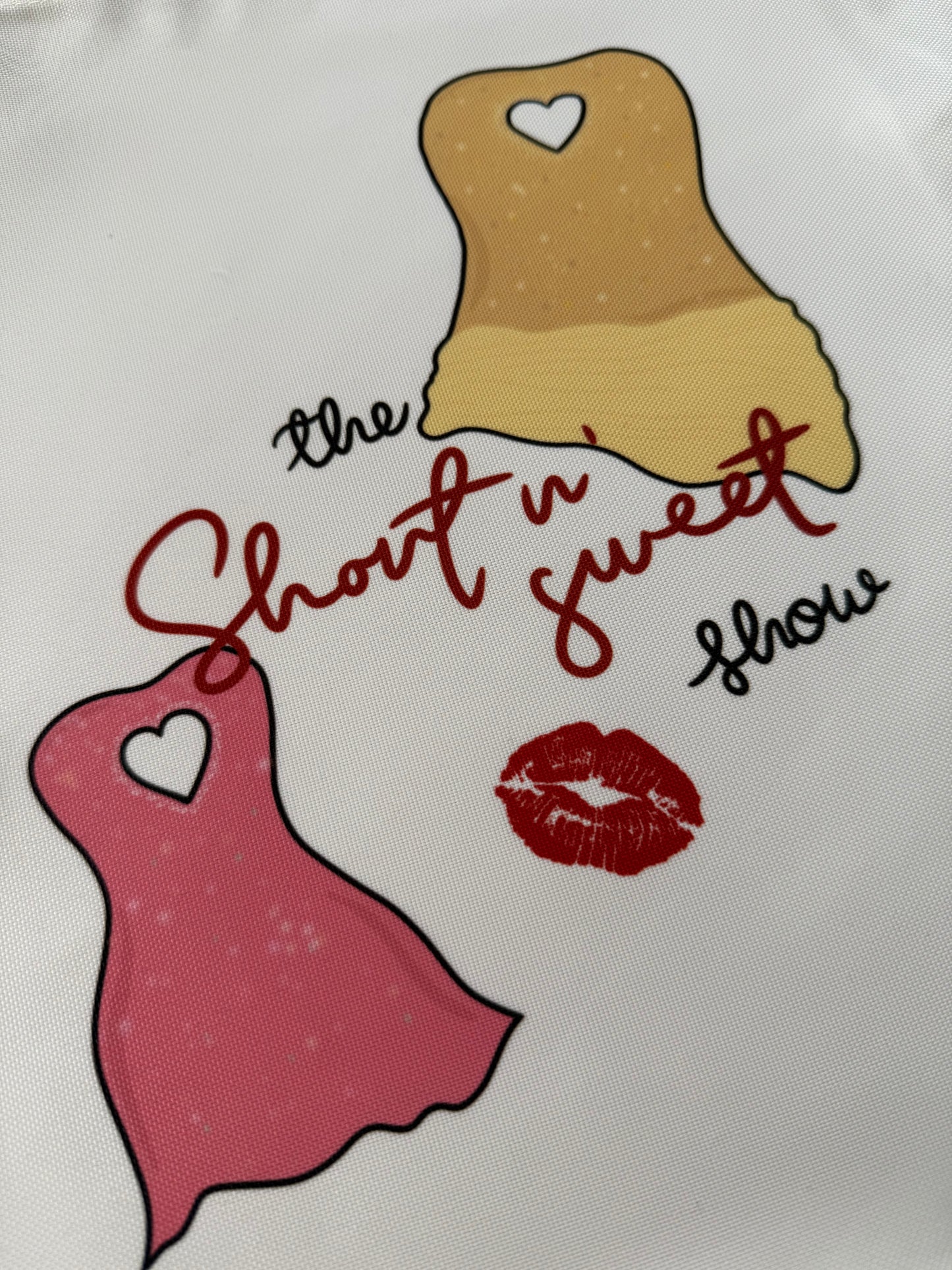 The Short n sweet show tote bag. Sabrina. Cream