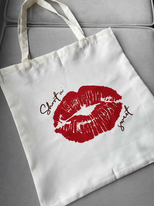 Lipstick tote bag. Short n sweet. Cream