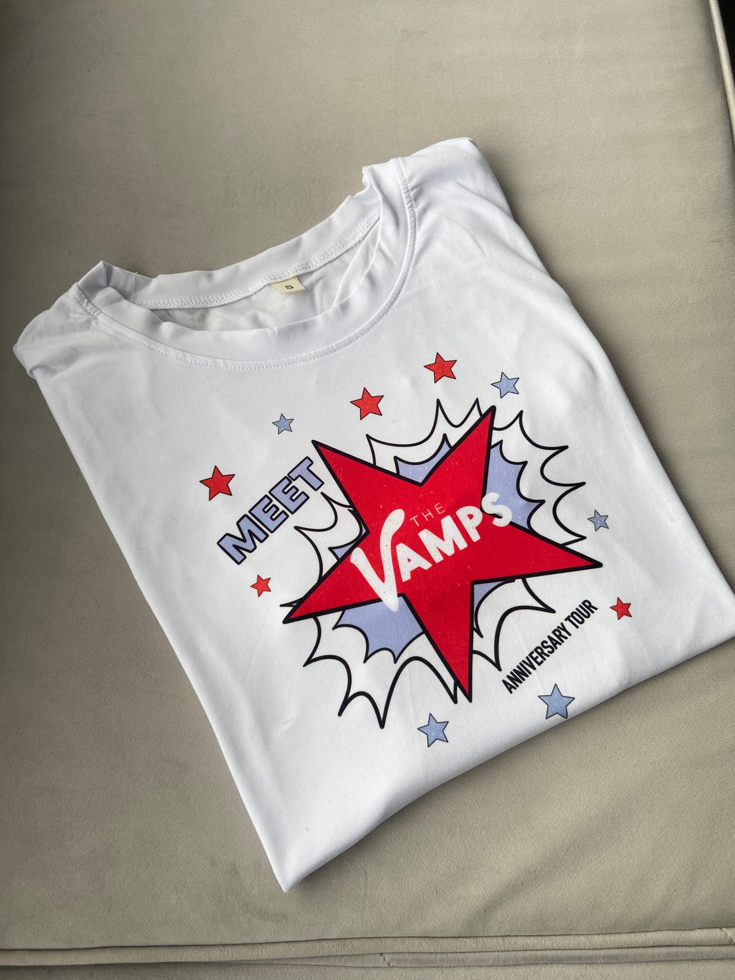 Meet The Vamps anniversary T-shirt. Tour T-shirt